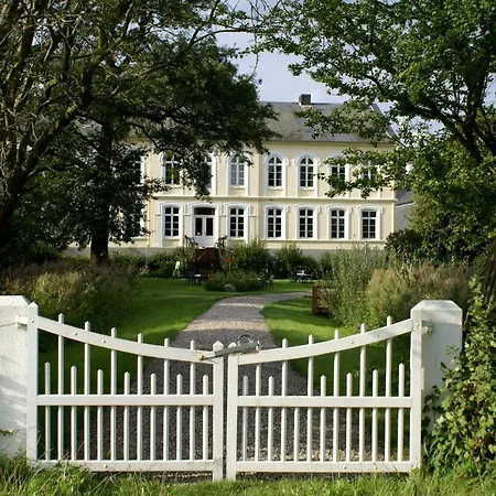 Feriehus Alte Wassermuehle Gut Oestergaard Steinbergkirche