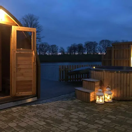 Feriehus Alte Wassermuehle Gut Oestergaard Steinbergkirche