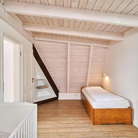 Alte Wassermuehle Gut Oestergaard Feriehus Steinbergkirche