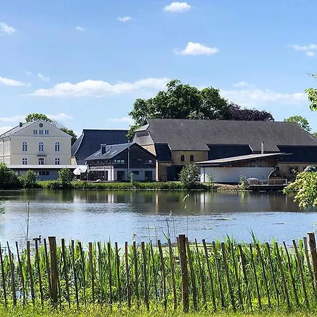 Alte Wassermuehle Gut Oestergaard Feriehus *
